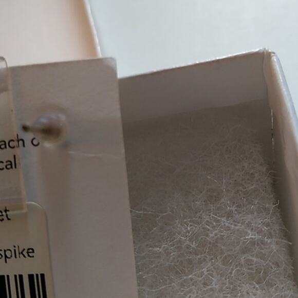 Bridge beautiful dangling earrings - Picture 2 of 3